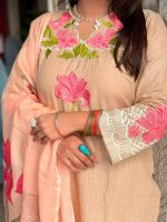 প্রিমিয়াম এমব্রয়ডারি থ্রি-পিস সেট - Image 3